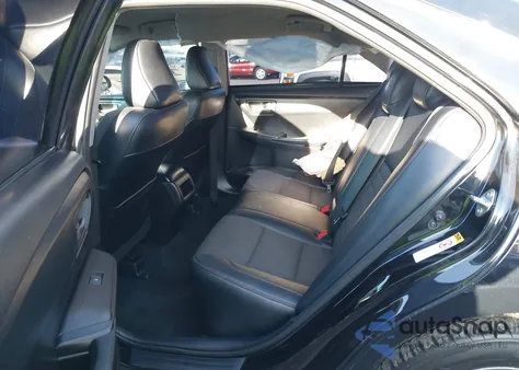 2016 Toyota Camry Le/Xle/Se/Xse z USA, uszkodzony, nr VIN 4T1BF1FK8GU145257